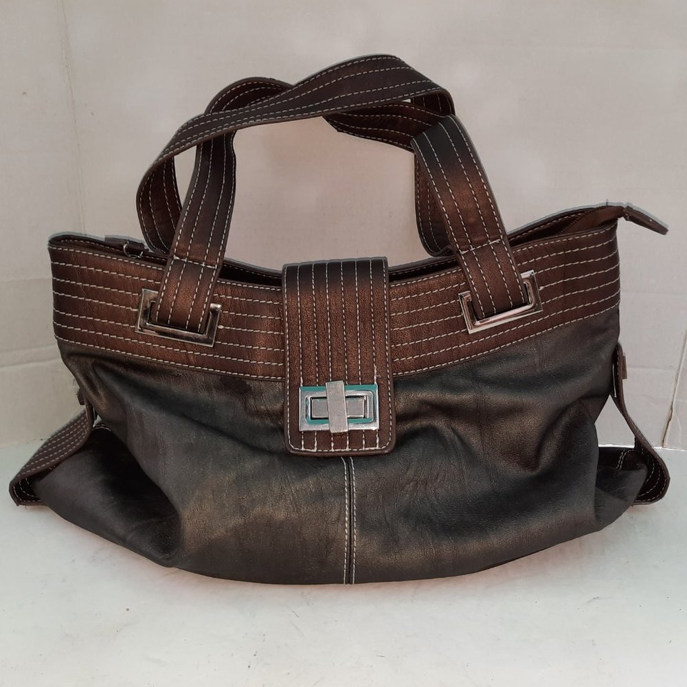Leather Expandable Shoulder Bag With Straps